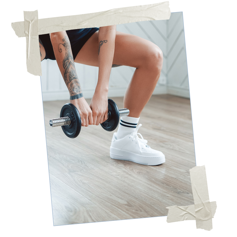 zdjęcie treningowe z hantlem